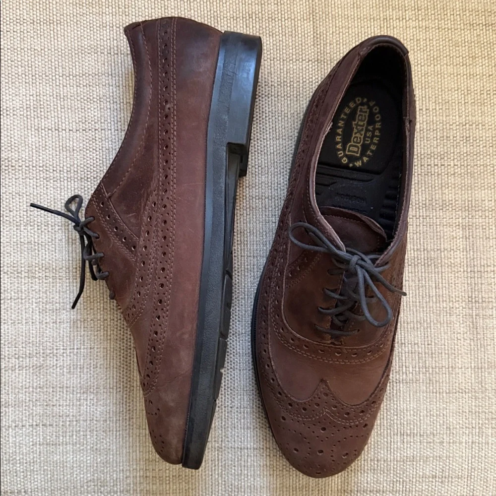 Dexter brown suede